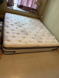Sealy Kingsize posturpedic mattress image 2