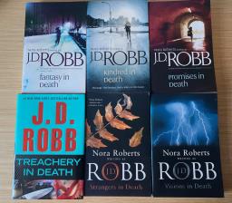 Jd Robb Novels - Hkd 180 for 6 image 1