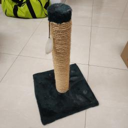Cat scratching post image 1